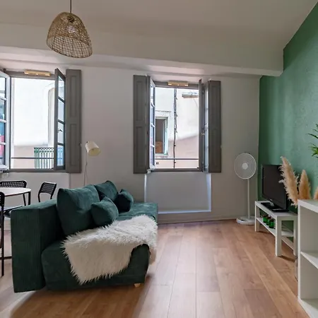 Apartment Centre - Proche Des Arenes Et De La Maison Carree *
