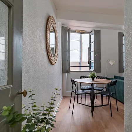Apartment Centre - Proche Des Arenes Et De La Maison Carree *